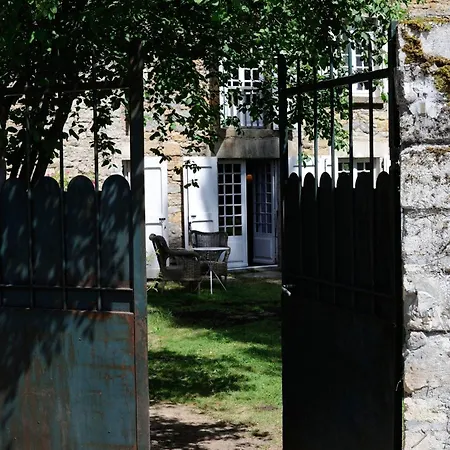 La Singuliere Bed & Breakfast *