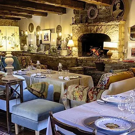 La Singuliere Bed & Breakfast Sévérac-le-Château