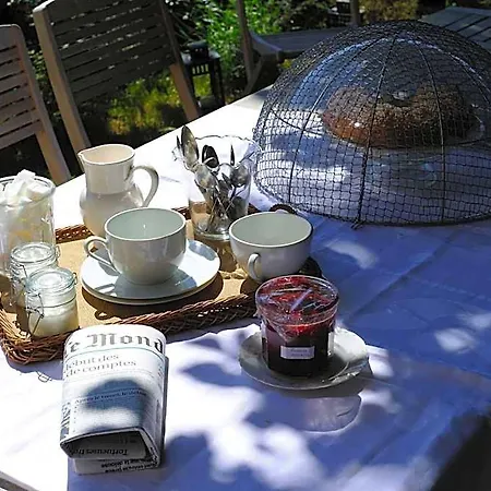 La Singuliere Bed & Breakfast *